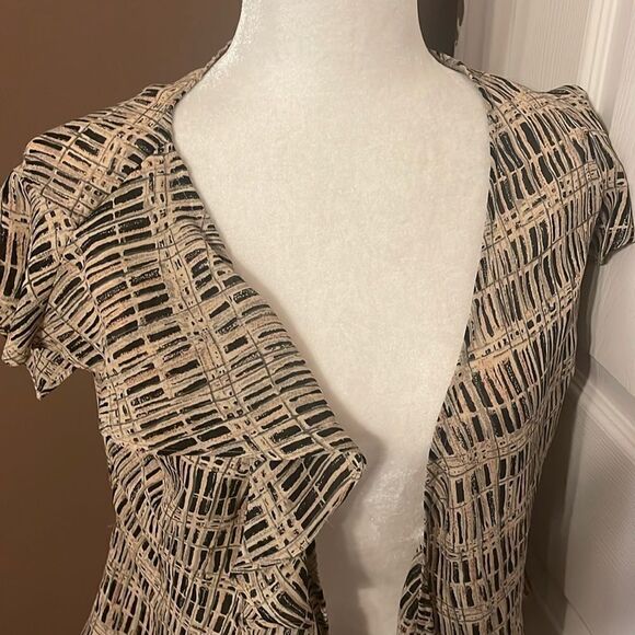 BCBG Maxazria Black&Tan Wrap Blouse Size 6 EUC - Picture 2 of 7